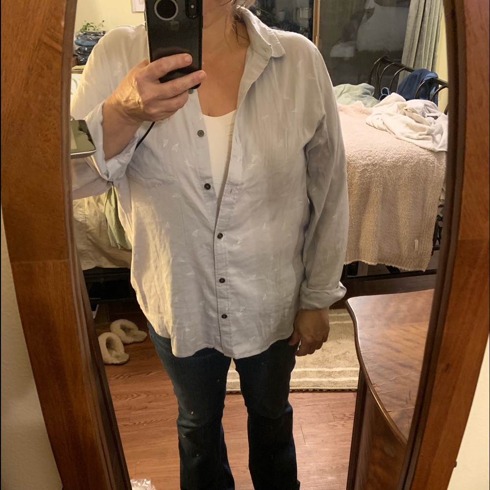 🎈 5/$25 🎈 SO perfect top button up